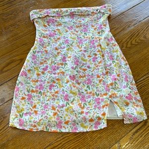 Sky to Moon floral strapless dress. Floral juniors size large.